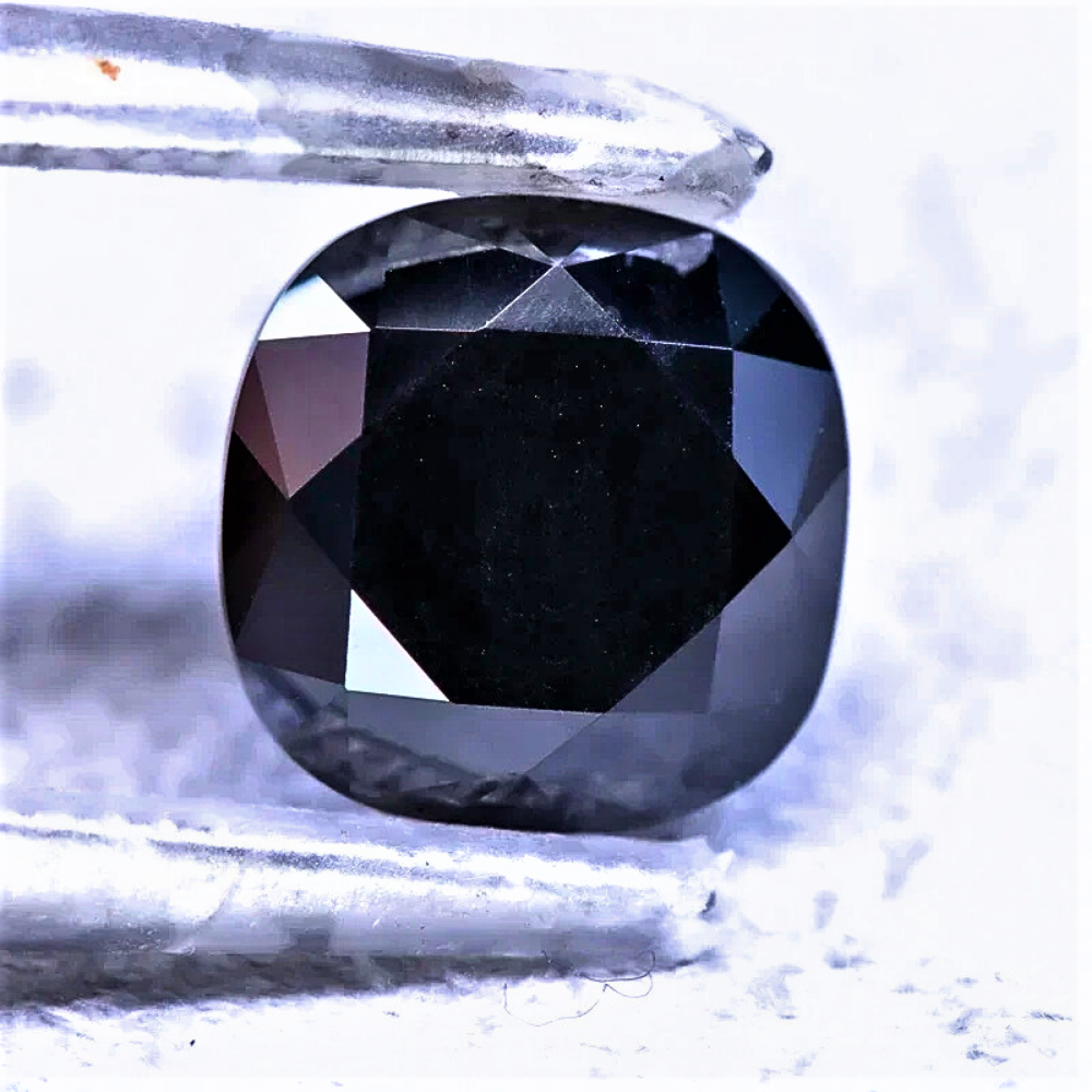 Moissanite Nera Taglio Cuscino Certificata