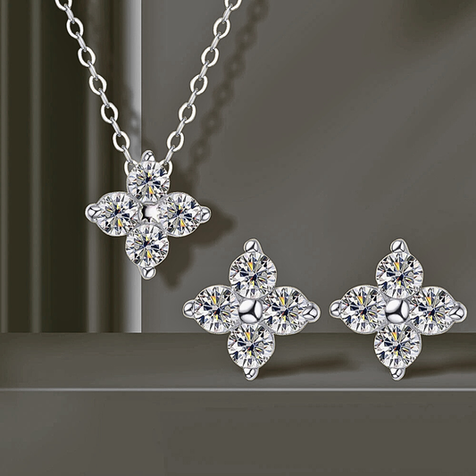 Parure "Croce di Luce": Collana e Orecchini in Moissanite D Color