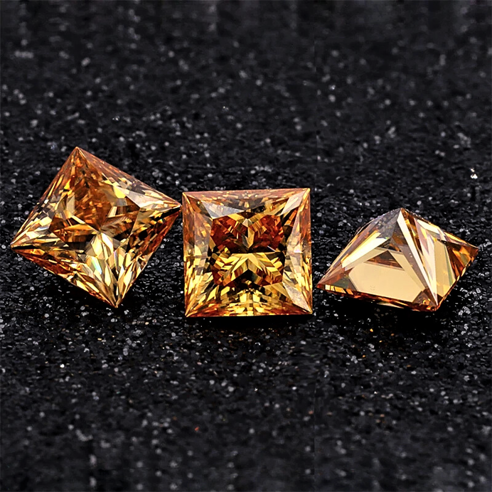 Moissanite Champagne Taglio Princess Certificata