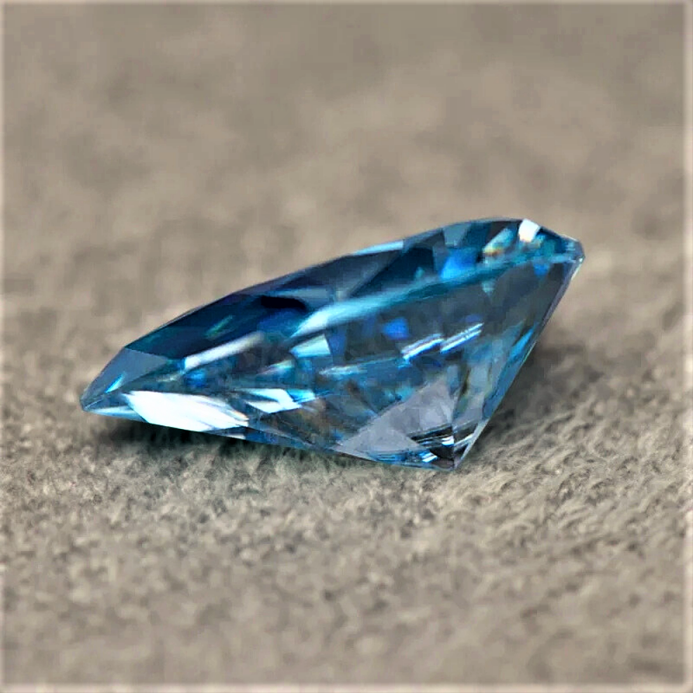 Moissanite Blu Ghiaccio Taglio Goccia Certificata