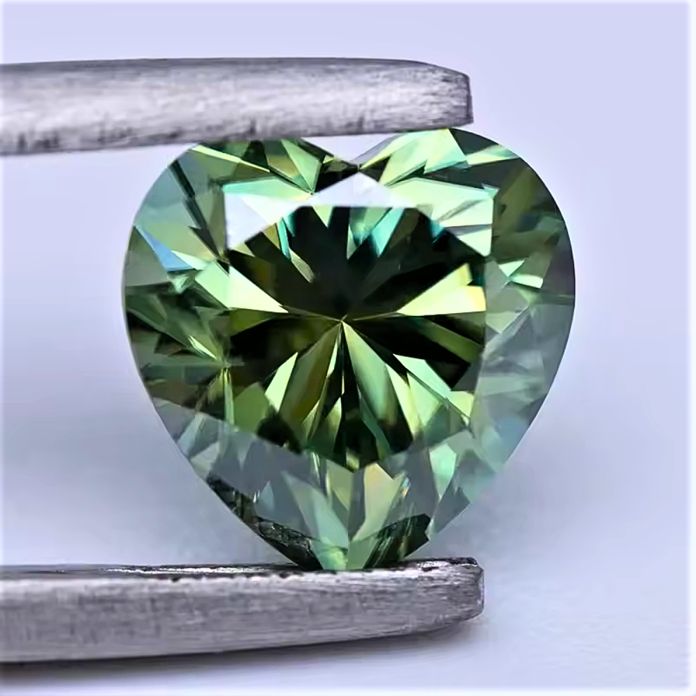 Moissanite Verde Smeraldo Taglio Cuore Certificata