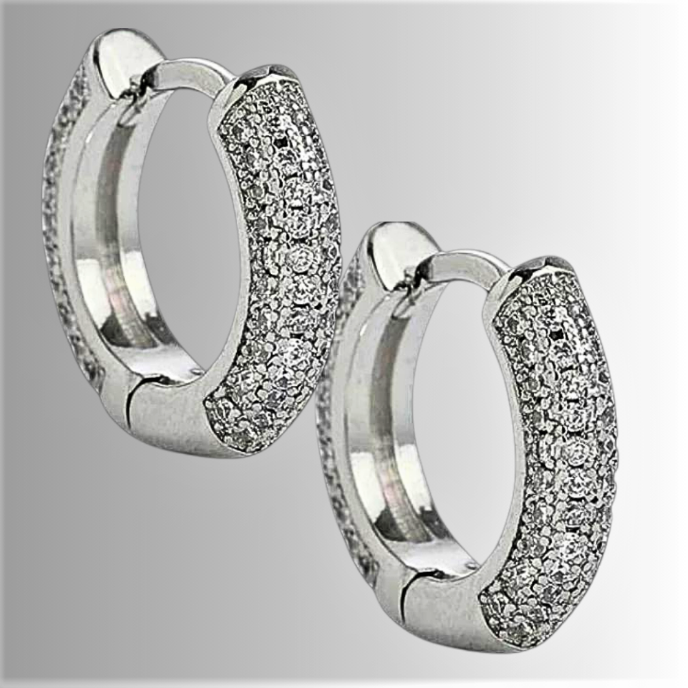 Los pendientes de aro "Pure Light" iluminan tu rostro