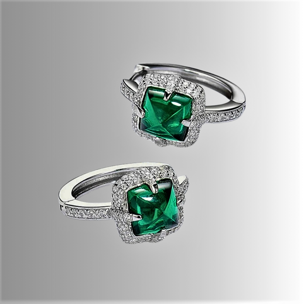 Orecchini con Smeraldi Lab Grown Taglio Sugar Loaf e Brillanti Sintetici