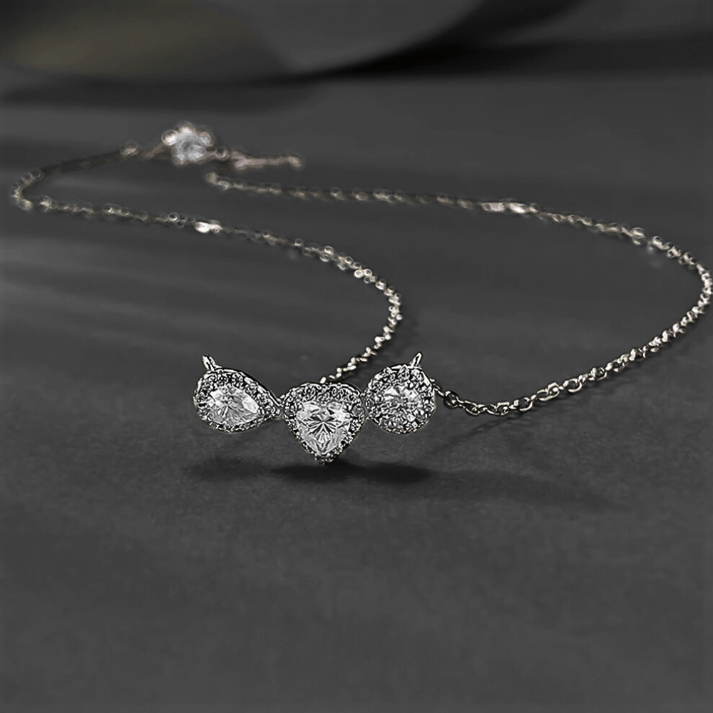 Collana con Diamanti Lab Grown e Brillanti Sintetici ad Alto Contenuto di Carbonio