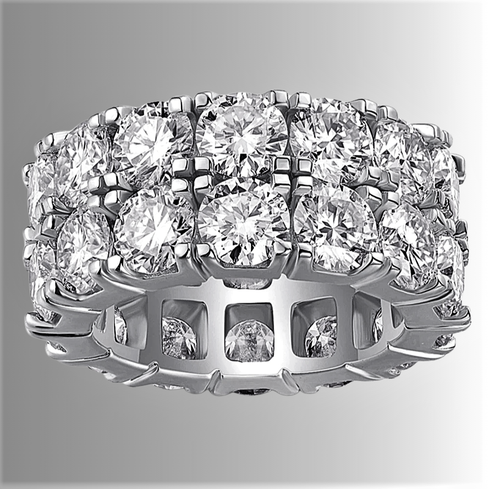 Anello Regale con 28 Moissaniti da 0.50ct: Fascia Preziosa da 14 Carati di Sfarzo Puro
