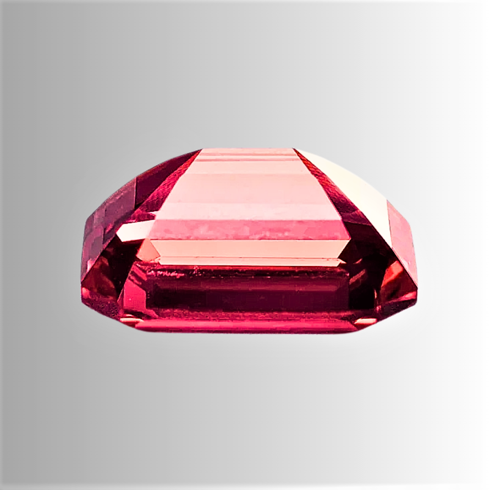 Zaffiro Sunset Lab Grown Taglio Smeraldo