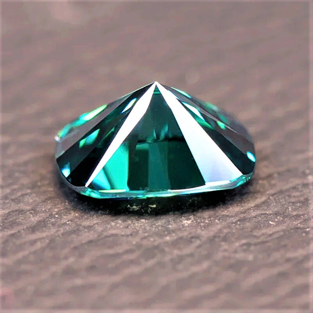 Moissanite Verde Smeraldo Taglio Cuscino Allungato Certificata