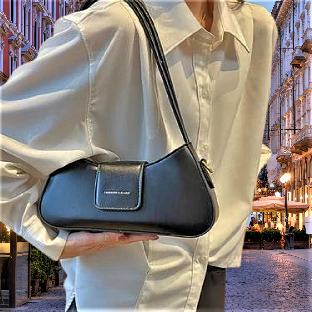 Bolso Mini Baguette Elegancia y Sofisticación en un Diseño Atemporal