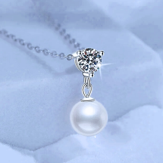 Collana con Moissanite di ct 0,50 e Perla Naturale