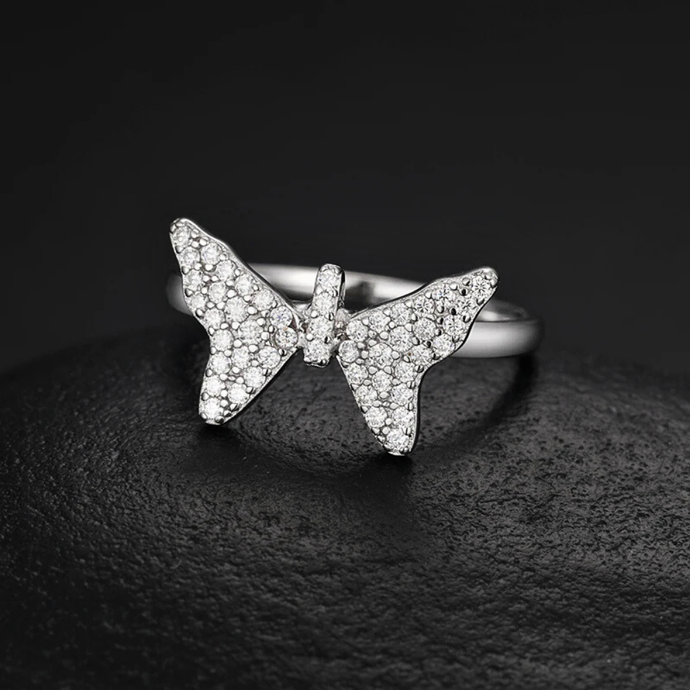 Anello a Farfallina con Moissanite D Color VVS1
