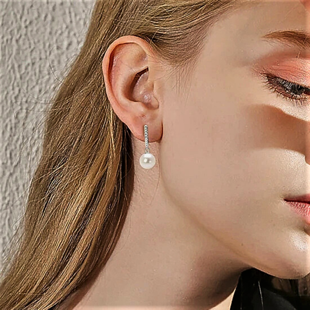 Orecchini "Sfera Illuminata" con Moissaniti D Color e Perle Naturali d'Acqua Dolce
