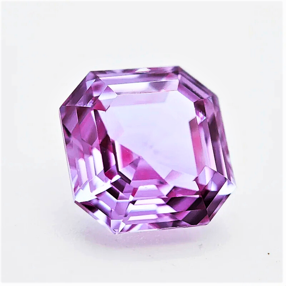 Alessandrite Lab Grown Taglio Asscher Certificata