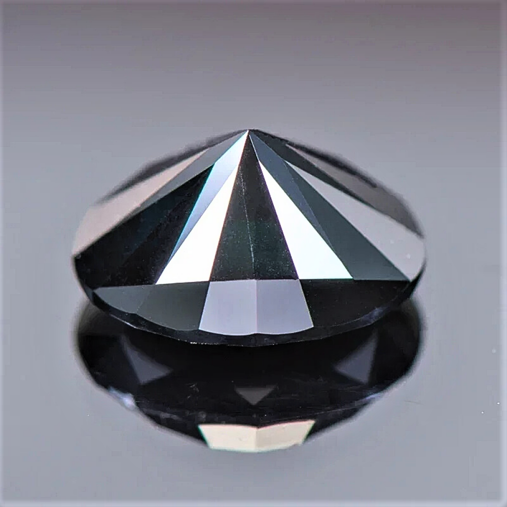 Moissanite Nera Taglio Ovale Certificata
