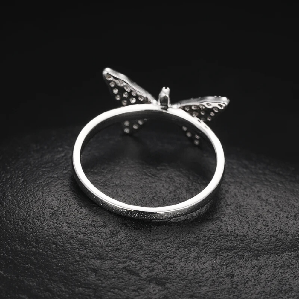 Anello a Farfallina con Moissanite D Color VVS1