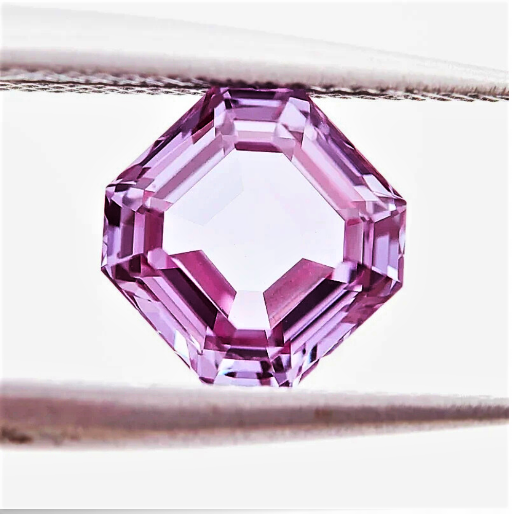 Alessandrite Lab Grown Taglio Asscher Certificata