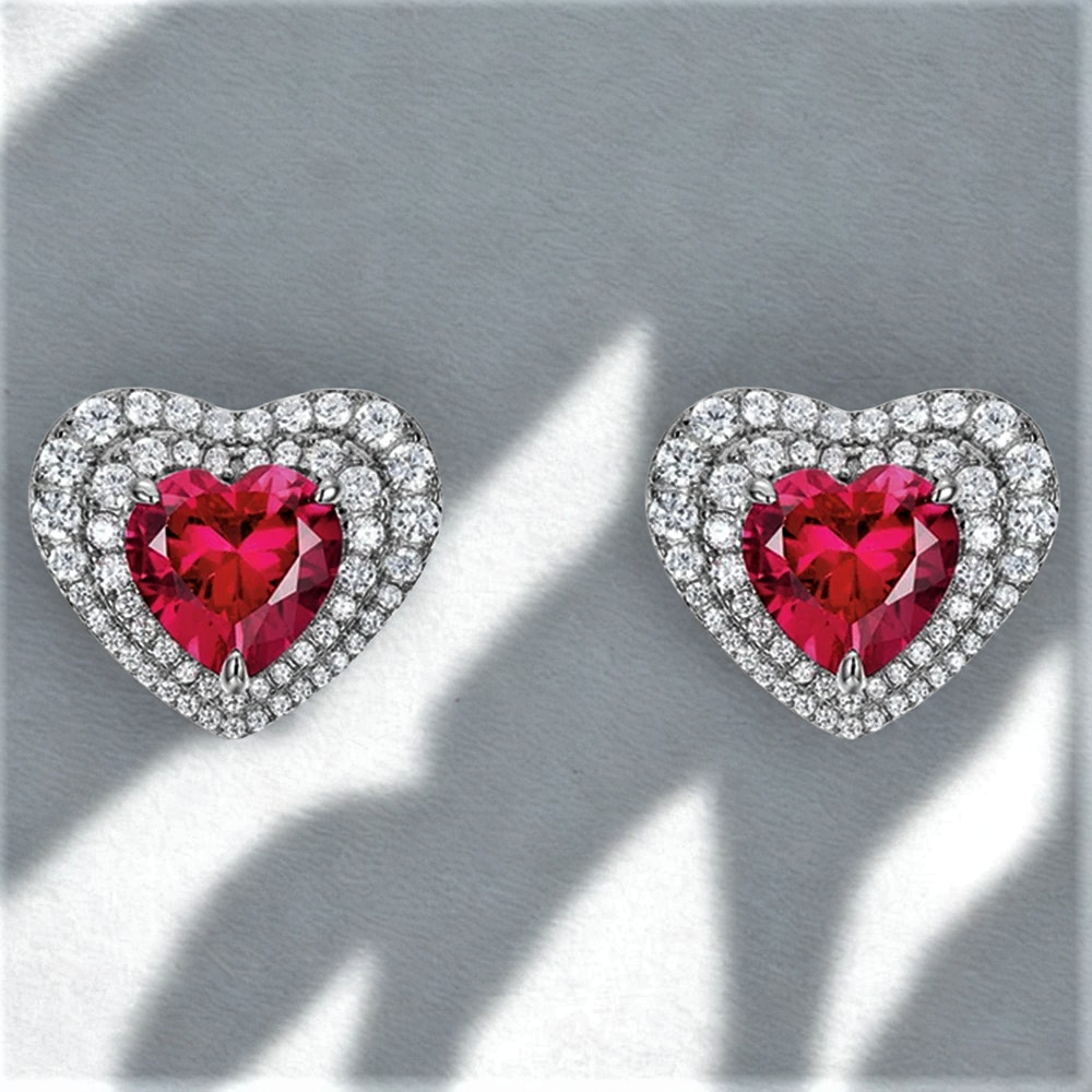 Orecchini a Cuore con Rubino Lab Grown e Brillanti Coltivati