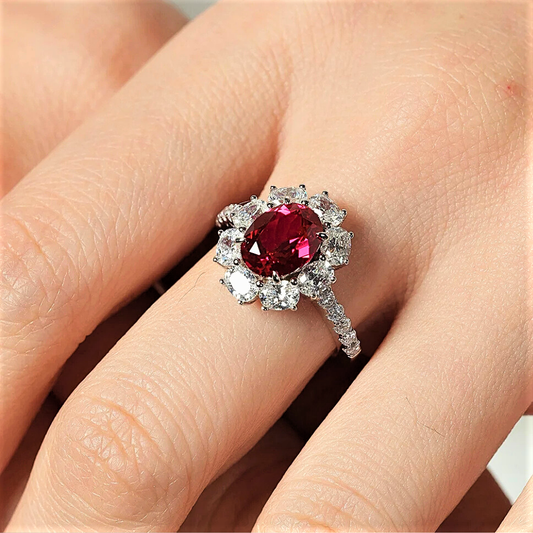 Fascia a Fiore con Rubino Coltivato Ovale da ct 2,00 e Diamanti Lab Grown