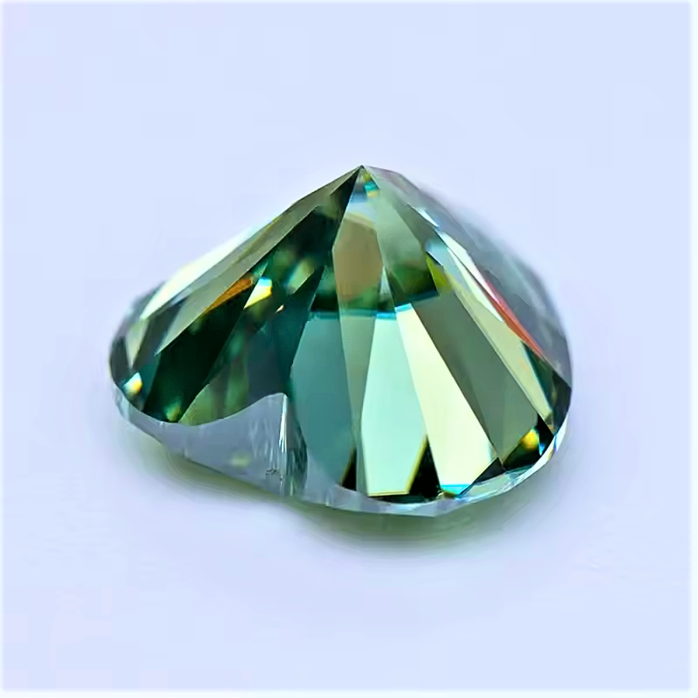 Moissanite Verde Smeraldo Taglio Cuore Certificata