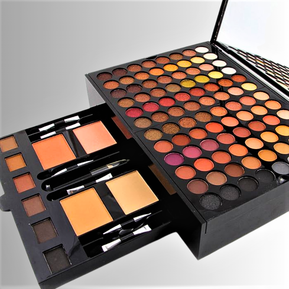 Kit de Maquillaje Profesional: La Esencia de la Belleza Siempre Contigo