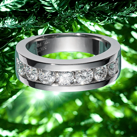 Mezza Fede a Binario con 7 Moissaniti D Color per ct 2,10