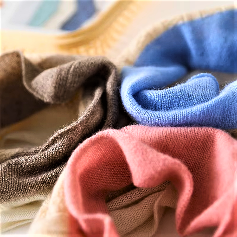 100% Pure Cashmere Neck Warmer: Luxury with a Touch of Originality