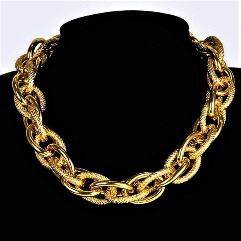 Collar “Bond of Love”: una combinación de estilo y significado
