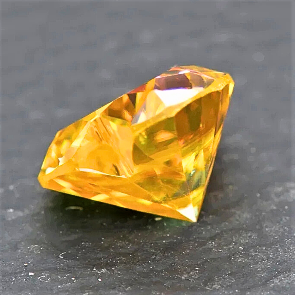 Moissanite Giallo Dorato Taglio Cuore Certificata