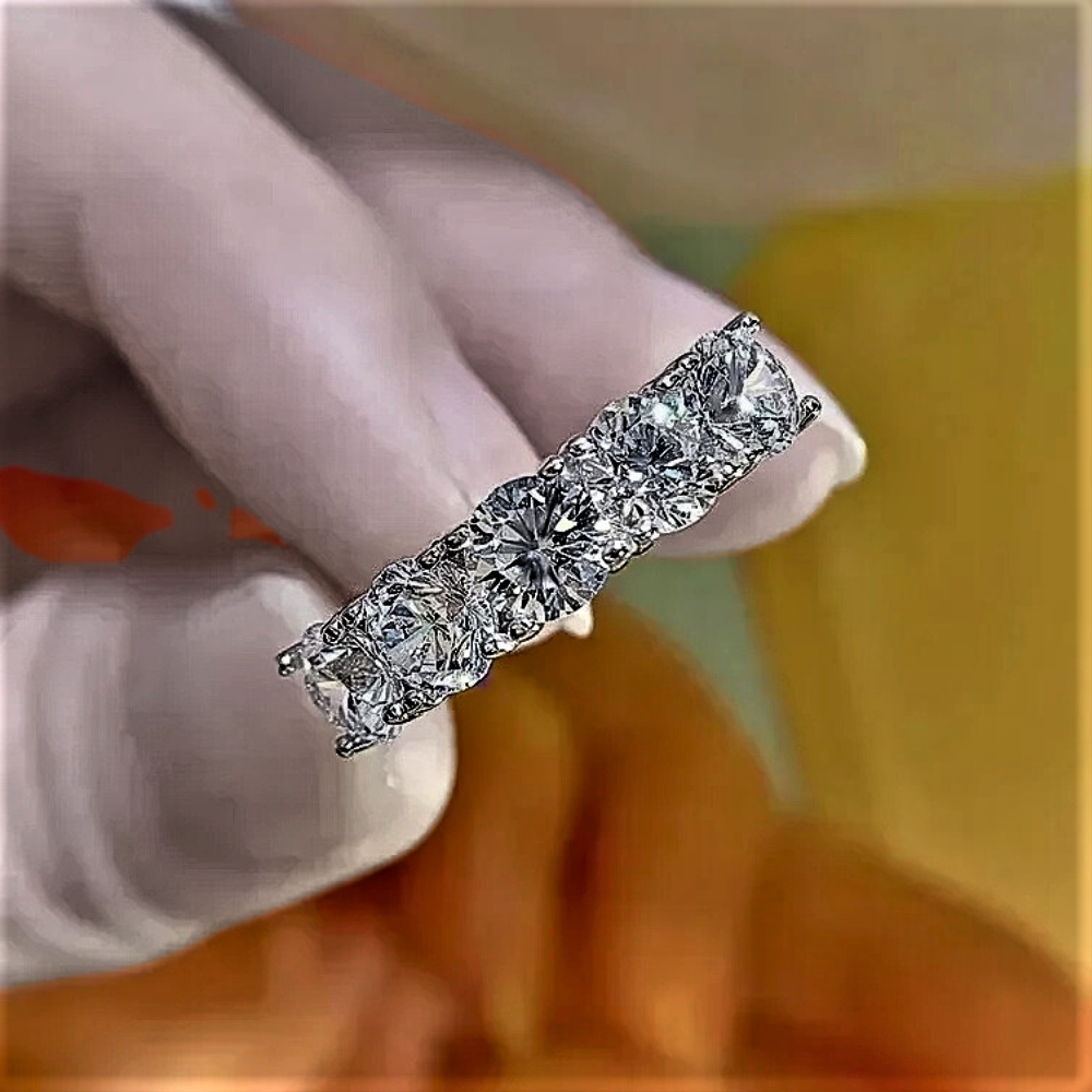 Fede a 5 Pietre con Moissanite D Color VVS1 per ct 2.5 o ct 5,00