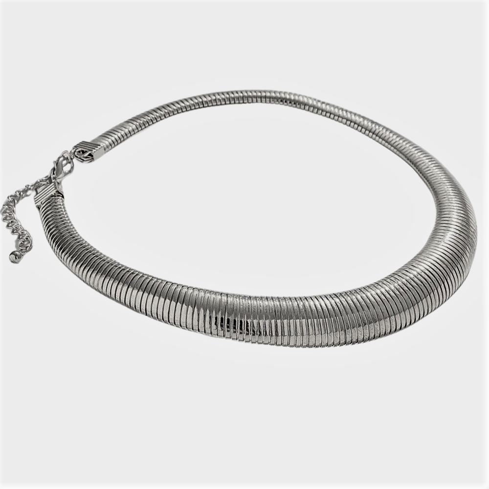Collar "Gas Pipe Scaling": diseño de lujo y espiral
