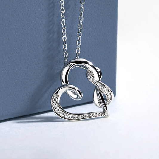 Collana a Cuore con Strisce in Moissaniti