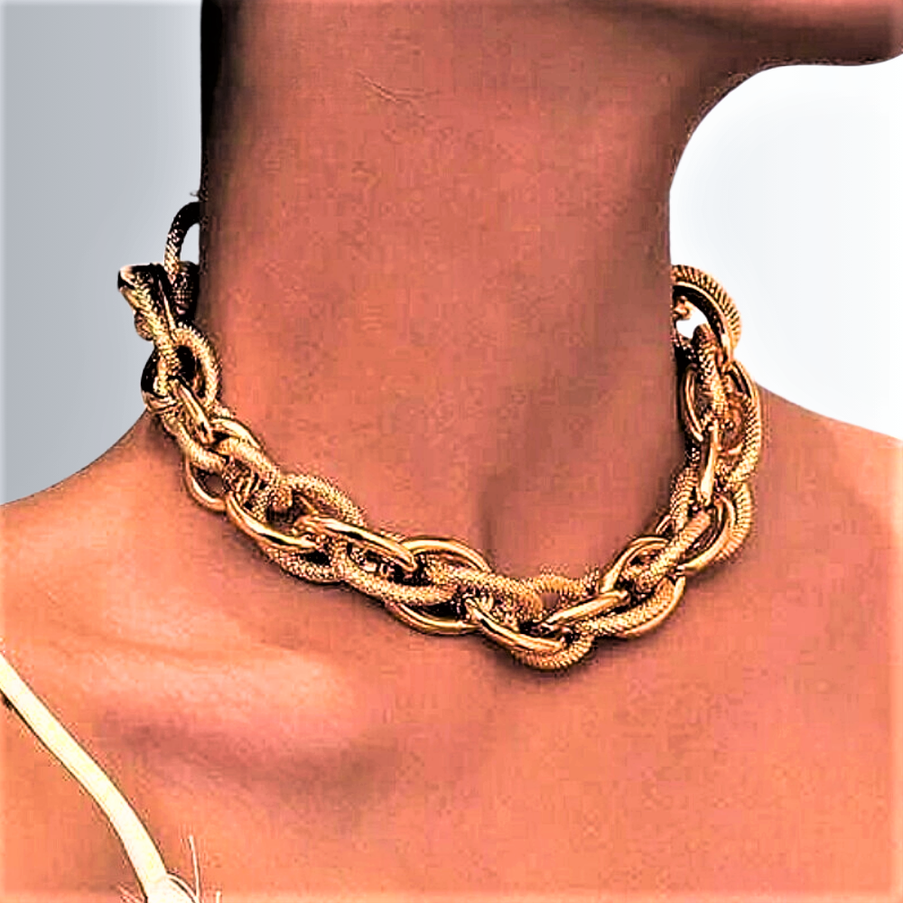 Collar “Bond of Love”: una combinación de estilo y significado