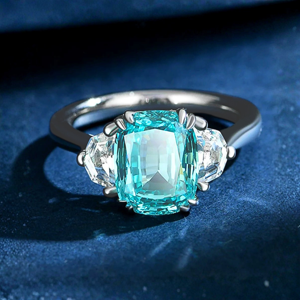 Trilogy con Tormalina Paraiba creata in Laboratorio di ct 4,00