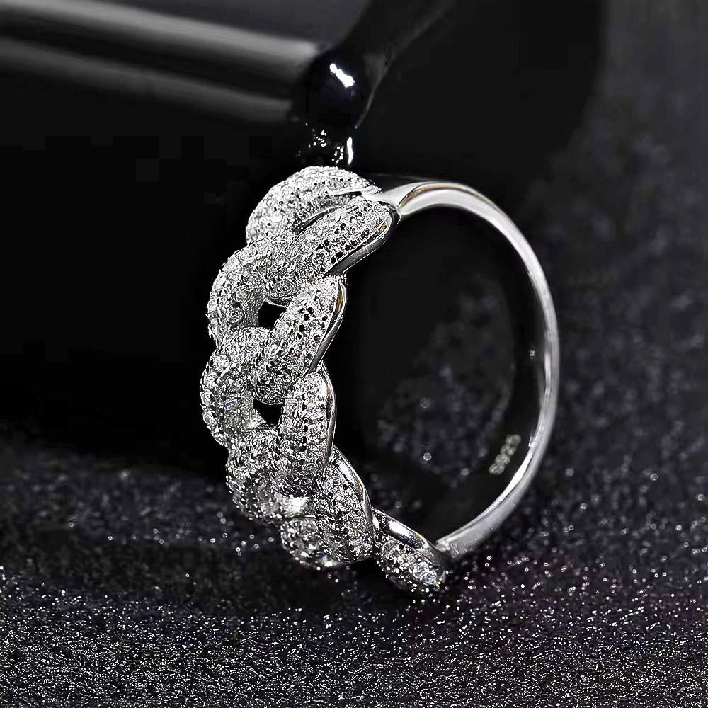 Anello con Maglie Gourmette e Moissaniti: Microdiamanti, Massima Eleganza