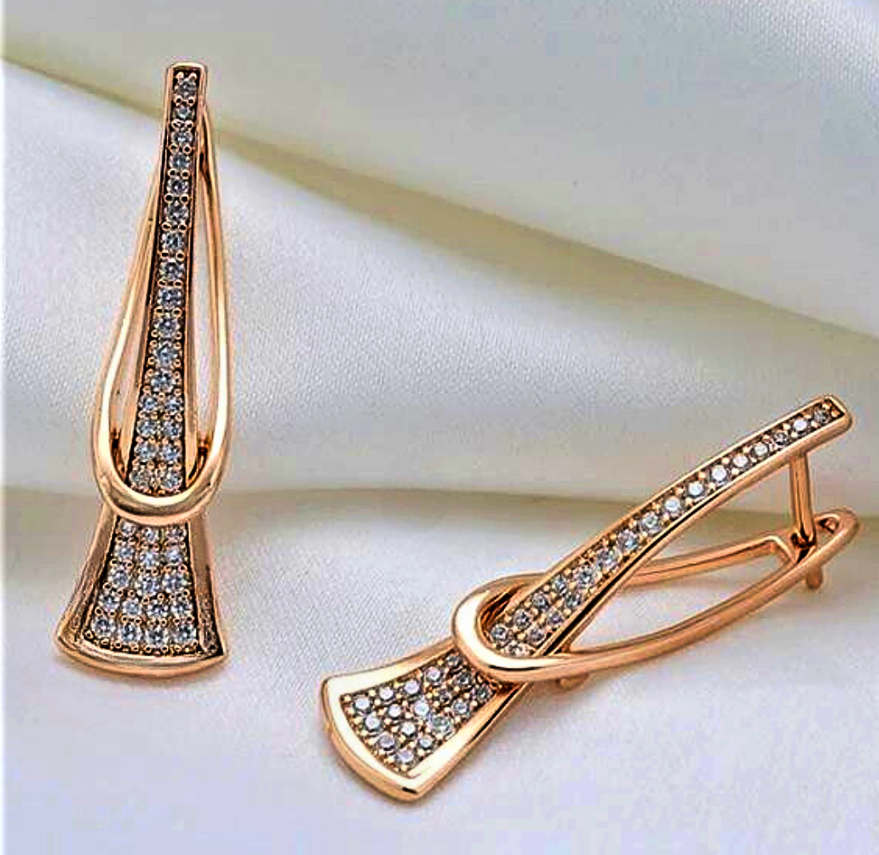 Orecchini "Rosa Radiante": Brillantezza e Fascino