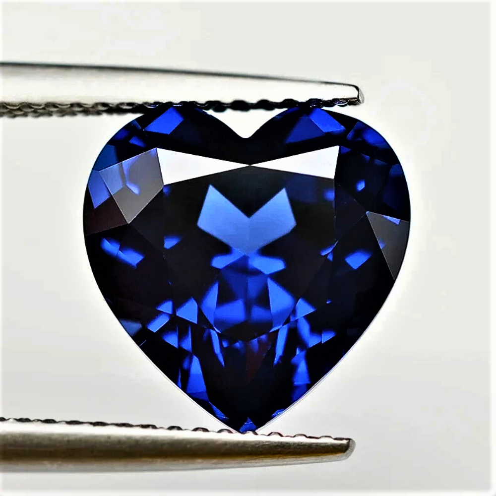Zaffiro Royal Blue Lab Grown Taglio Cuore Certificato