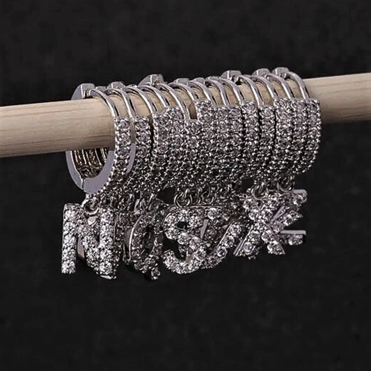 "Alfabeto Illuminato" Esprimi te stessa con Luce e Stile