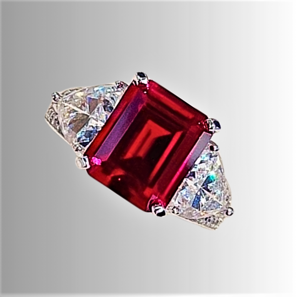 Fascia con Rubino Lab Grown Taglio Smeraldo, Diamanti Taglio Trillion e Brillanti Coltivati