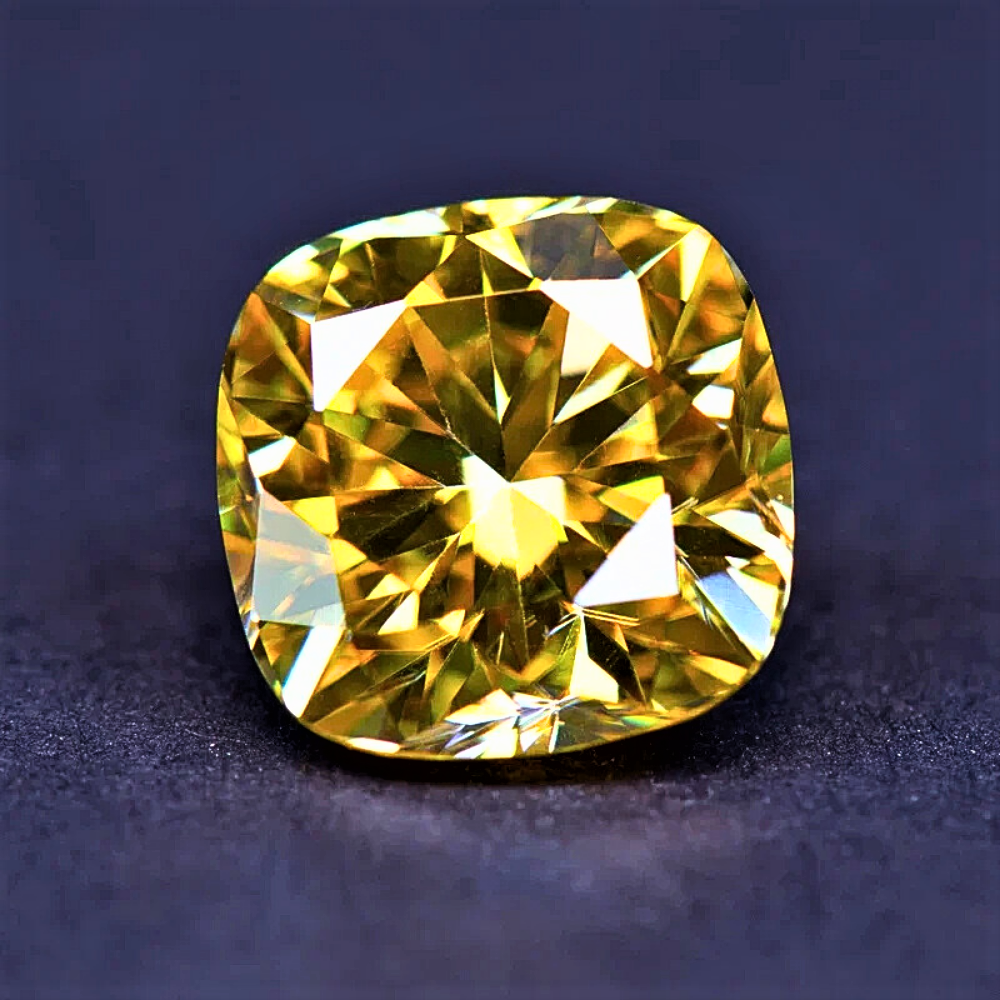 Moissanite Giallo Dorato Taglio Cuscino Certificata