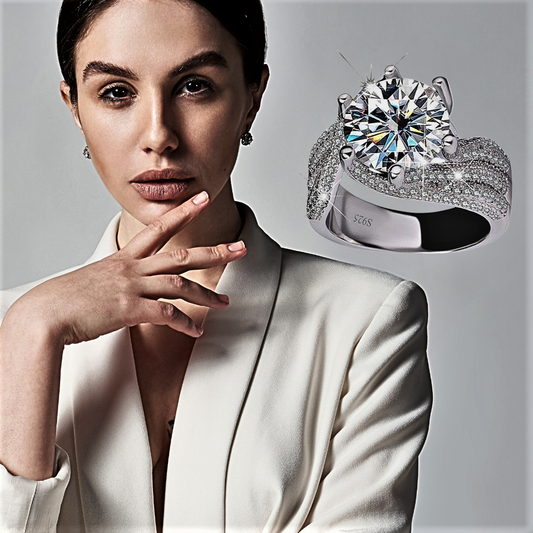 "Ellissi di Luce": Cinque Carati di Eleganza e Splendore