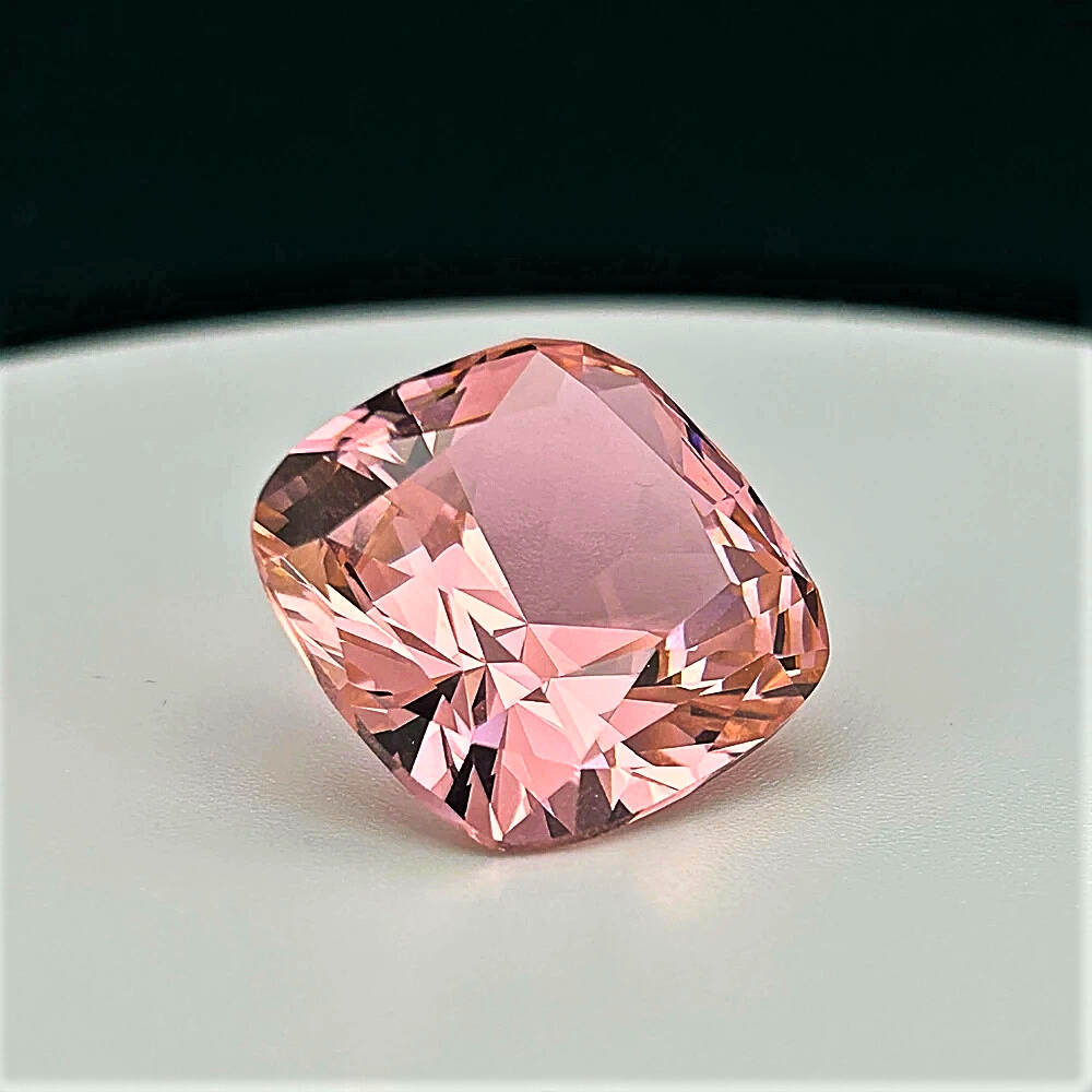 Morganite Rosa Pesca Lab Grown Taglio Cuscino Certificata