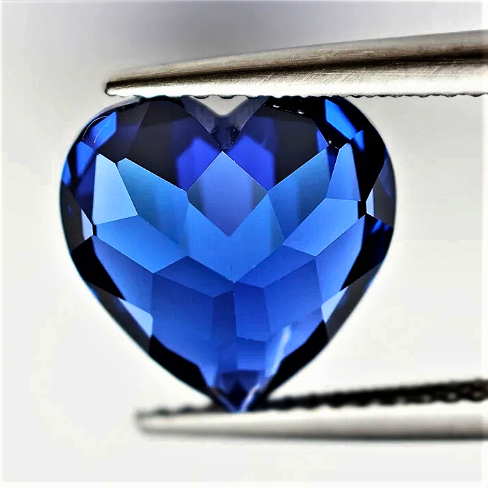 Zaffiro Royal Blue Lab Grown Taglio Cuore Certificato