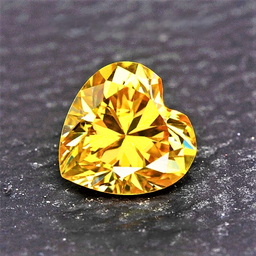 Moissanite Giallo Dorato Taglio Cuore Certificata