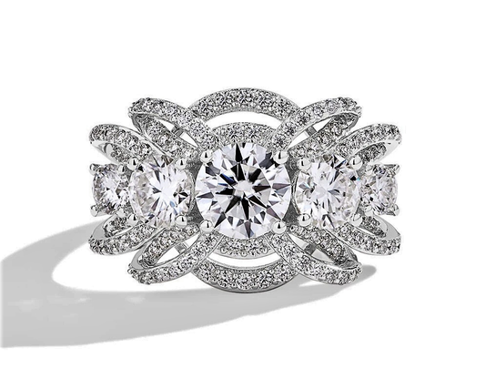 Anello a Corona con Moissaniti D Color VVS1