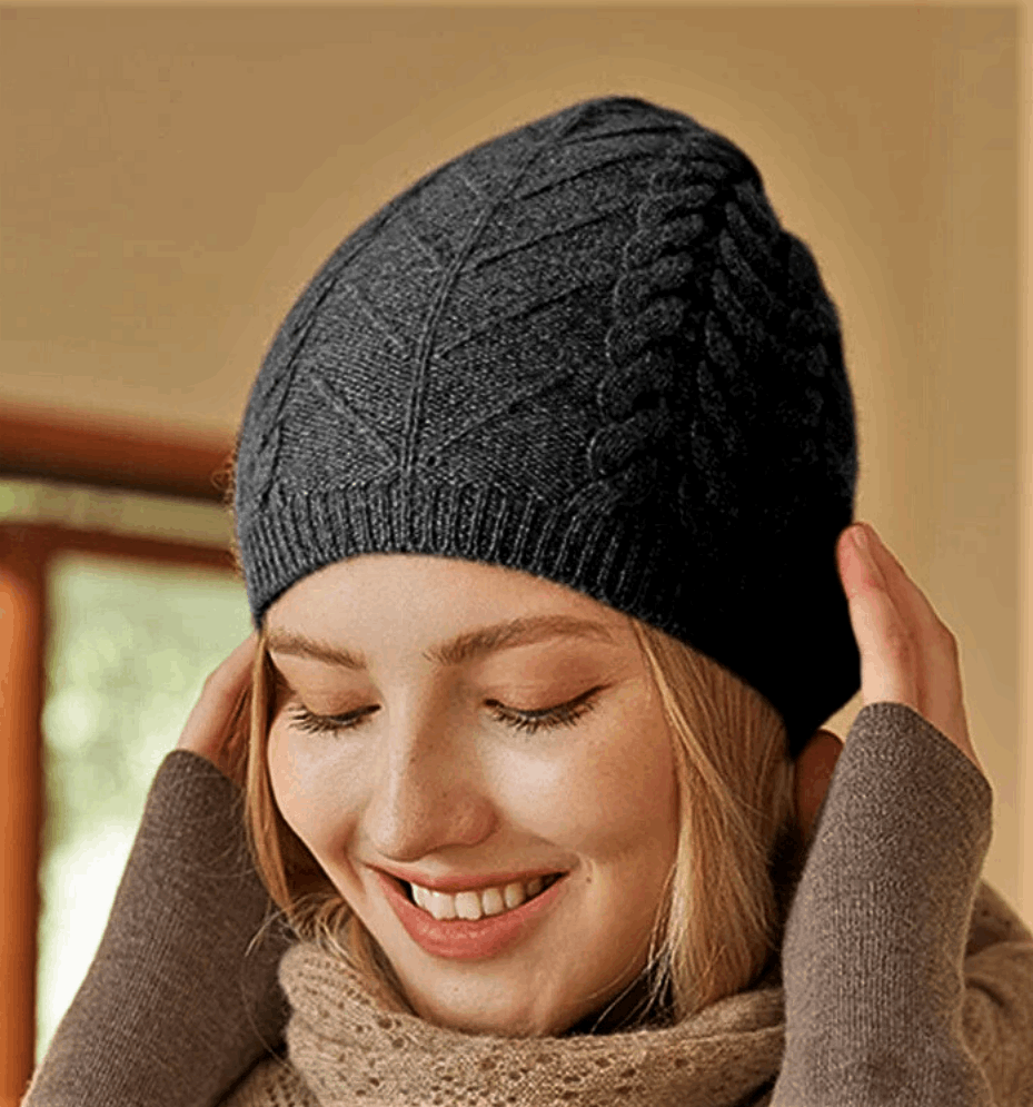 Cappello 100% Puro Cachemire: L'Eleganza della Maglia Senza Cuciture
