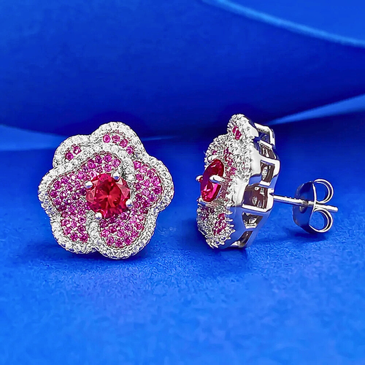 Orecchini Floreali con Rubino Lab Grown e Petali Multistrato di Zaffiri Rosa