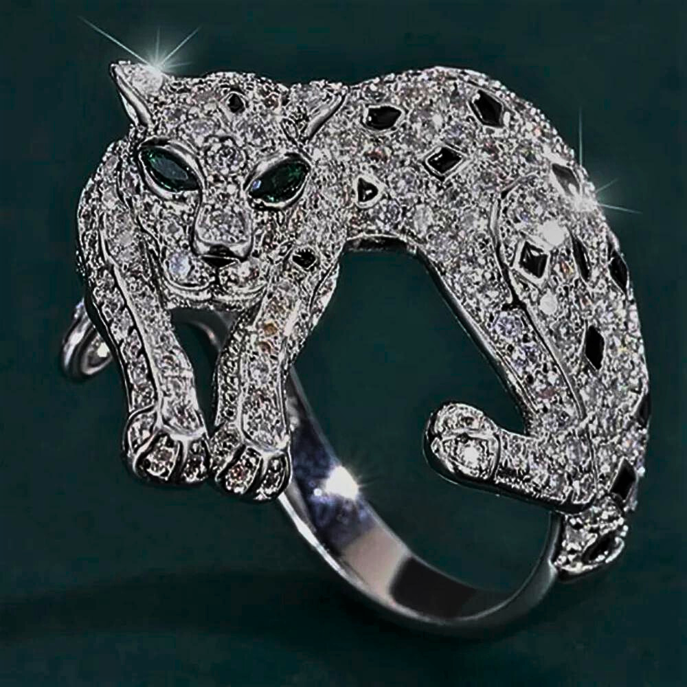 Anello "Pantera": Un Ruggito di Eleganza