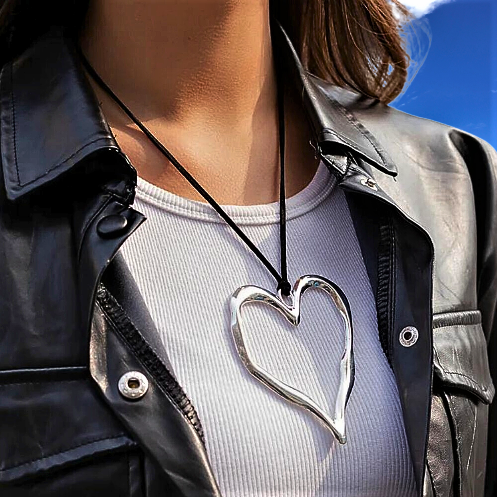 Collar "Grande Amore": un faro para tu estilo