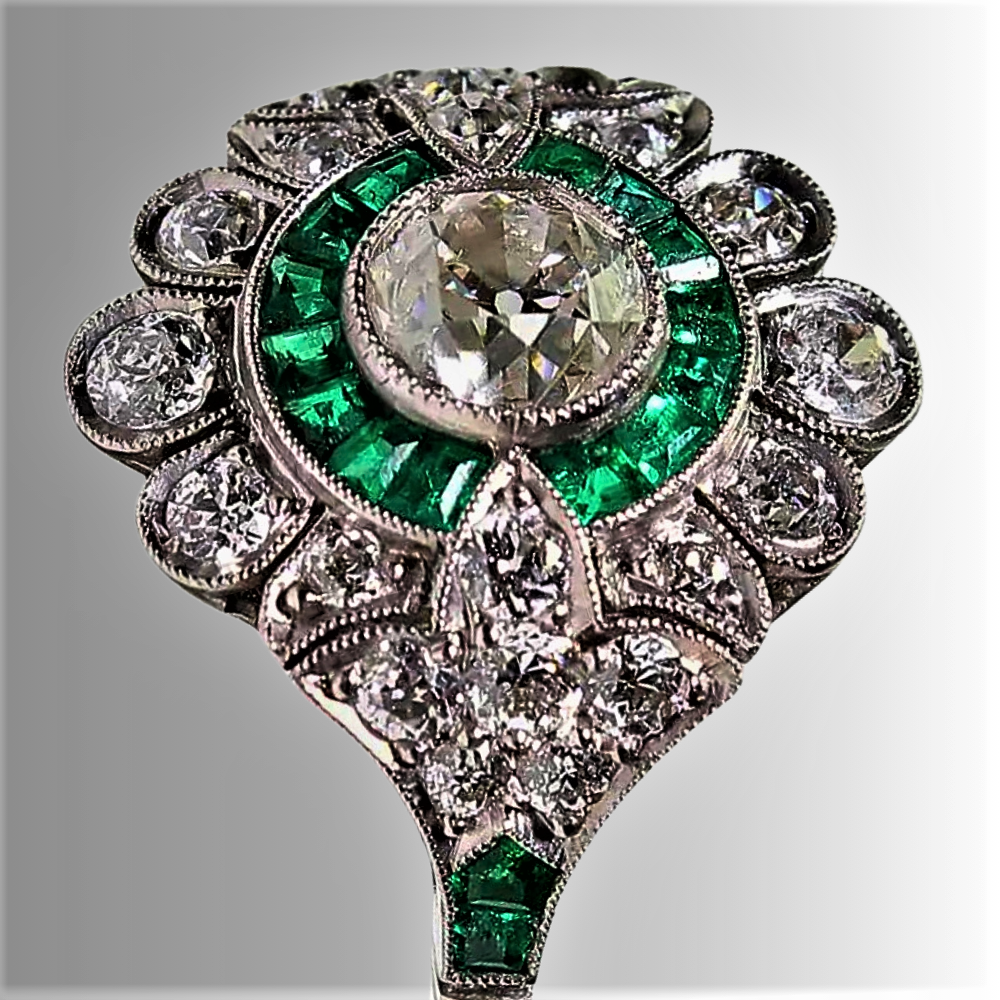 "Giglio Antico" Un Prezioso Tributo alla Maestria Orafa Italiana