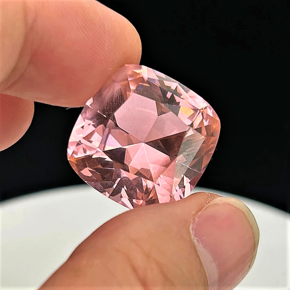 Morganite Rosa Pesca Lab Grown Taglio Cuscino Certificata