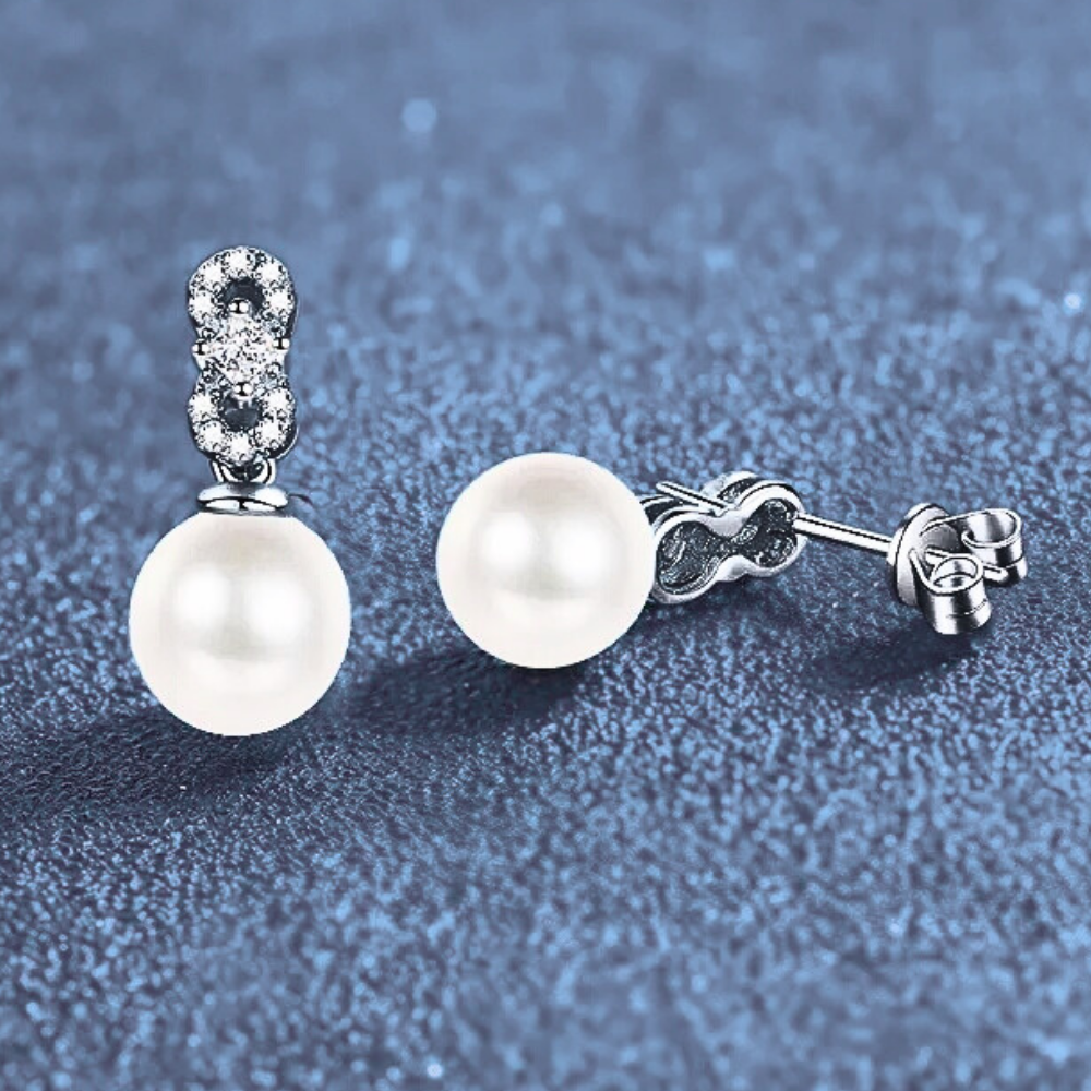 Orecchini con Moissaniti e Perla Naturale Pendente